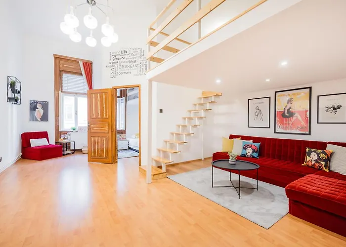 Secluded Spacious Oasis-best Location In Downtown Appartement Budapest
