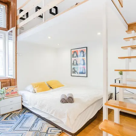 Апартаменты Secluded Spacious Oasis-best Location In Downtown