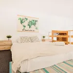 Secluded Spacious Oasis-best Location In Downtown *