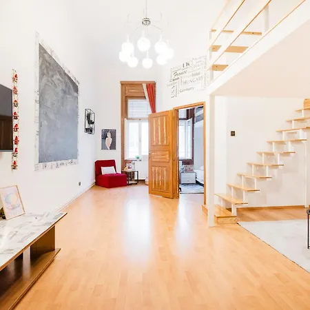 아파트 Secluded Spacious Oasis-best Location In Downtown *