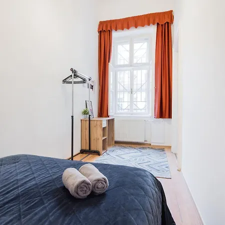 公寓 Secluded Spacious Oasis-best Location In Downtown